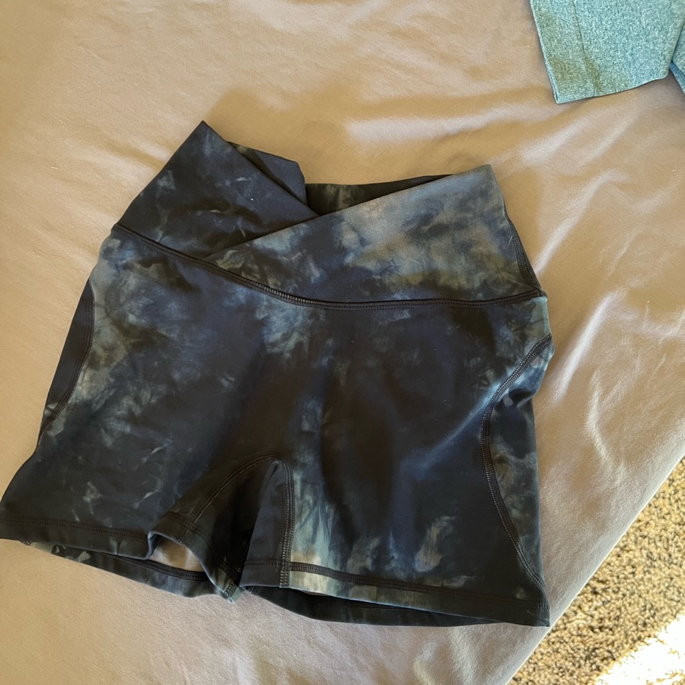 alphalete surface power shorts